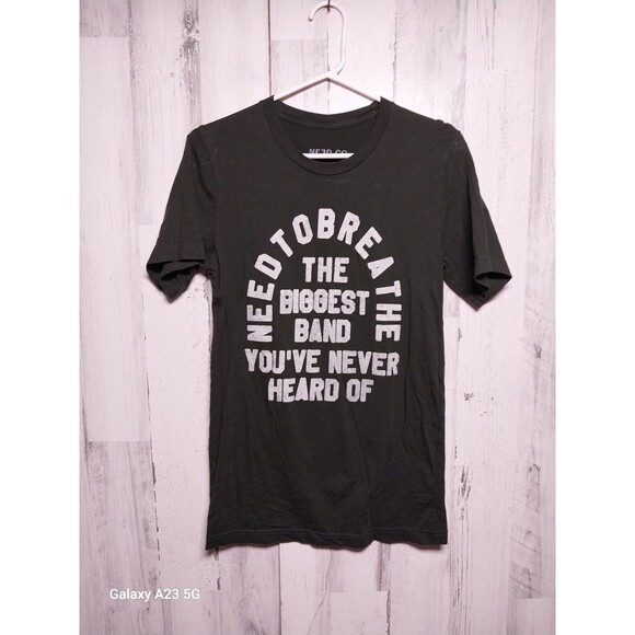 Need To Breathe Band Tee Small Dark Green - Picture 1 of 4
